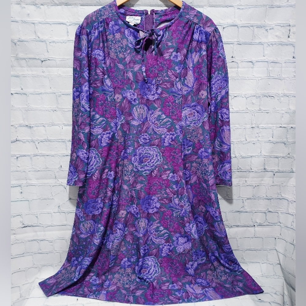 Lady Laura By Toni Todd Dress Size 14 Union Retro Vintage Purple Floral Tie Neck